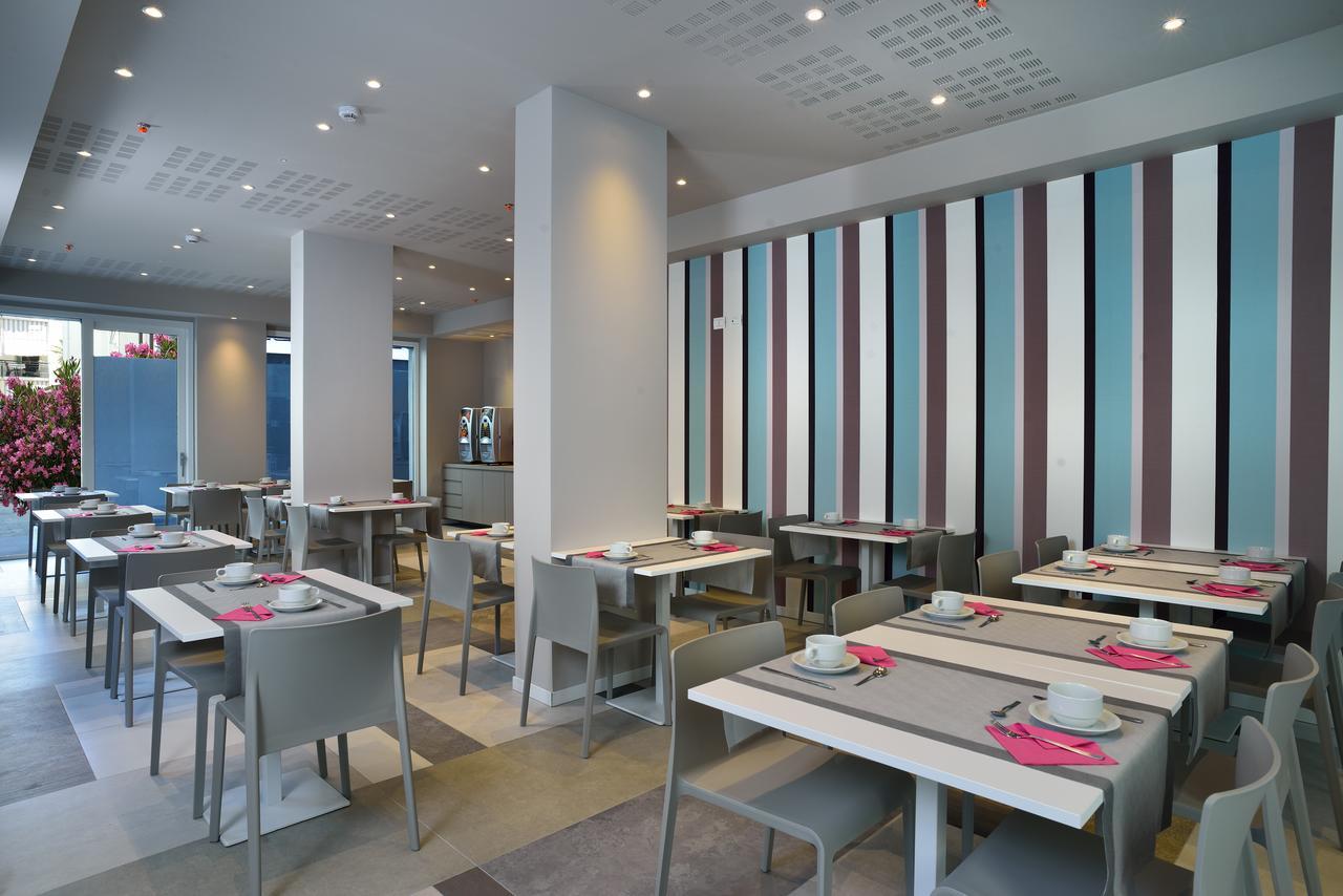 Embassy Hotel & Spa Cattolica Exteriör bild