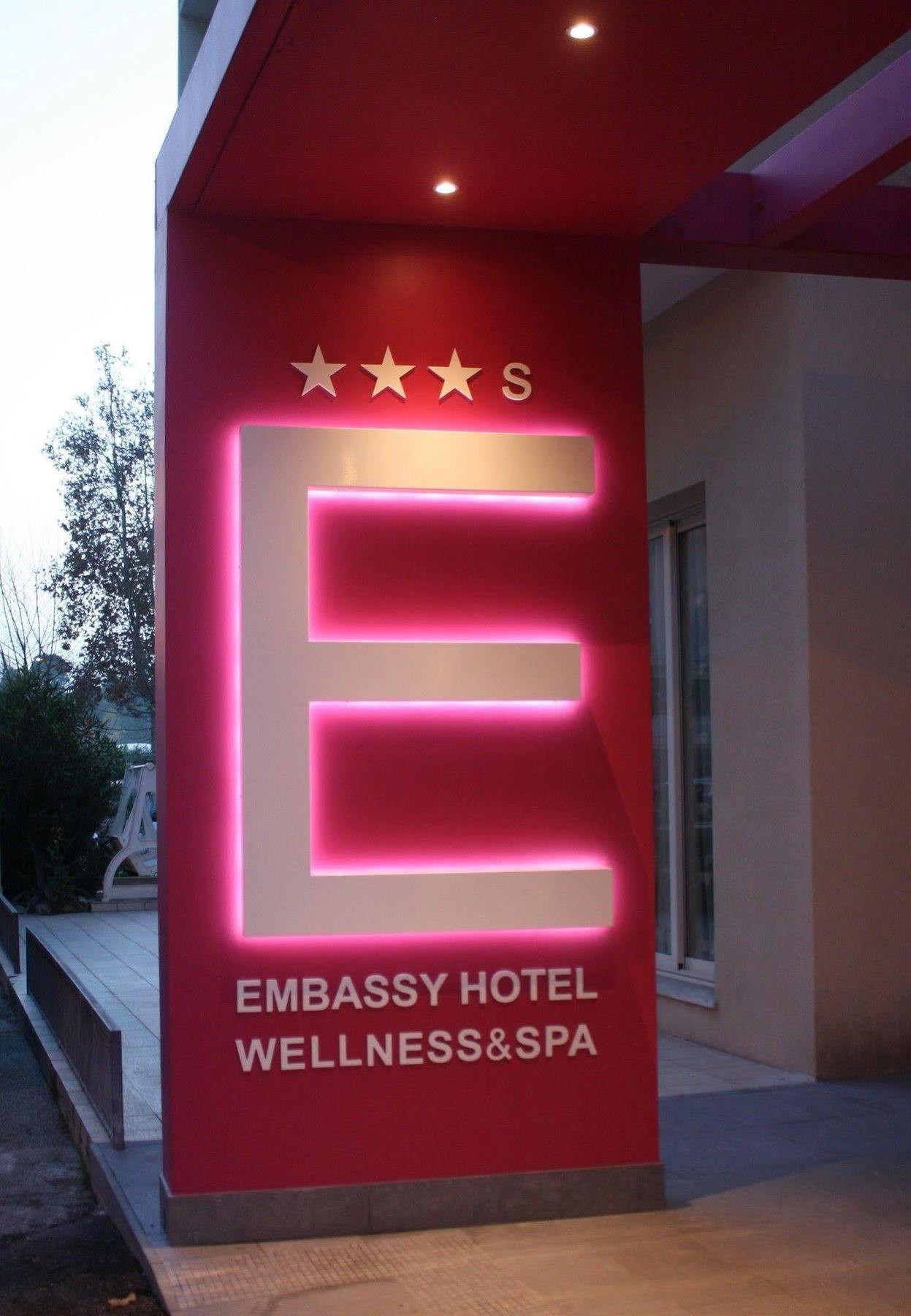 Embassy Hotel & Spa Cattolica Exteriör bild